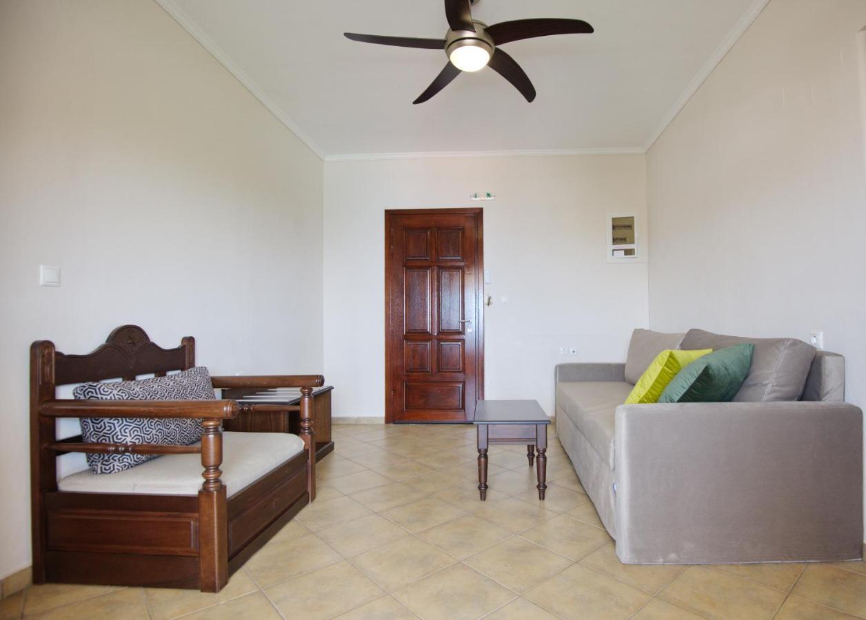 Votsi  Elpida Apartments מראה חיצוני תמונה